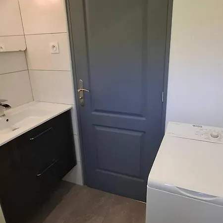 بيت للعطل A Laval-Saint-Roman
